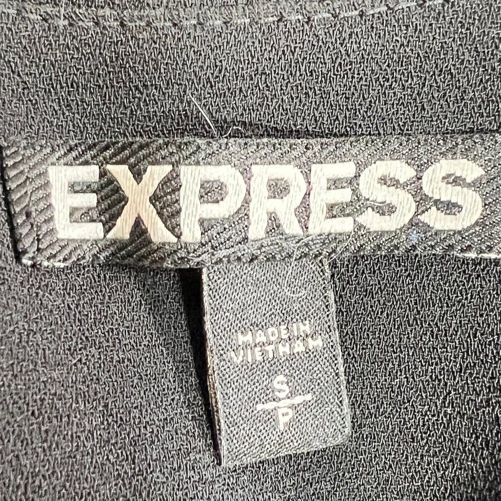 LN EXPRESS Black Blazer with Gold Hardware Size Small - Picture 3 of 9